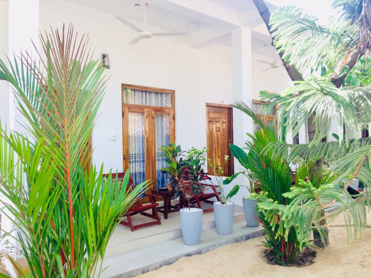 Tropicana Home Stay Arugam Bay Exterior photo